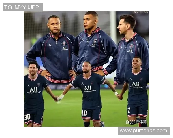 足球明星与粉丝之间的深厚情谊与互动故事揭秘