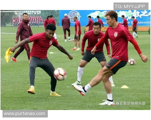 足球明星互动平台助你与偶像零距离接触的全新应用体验