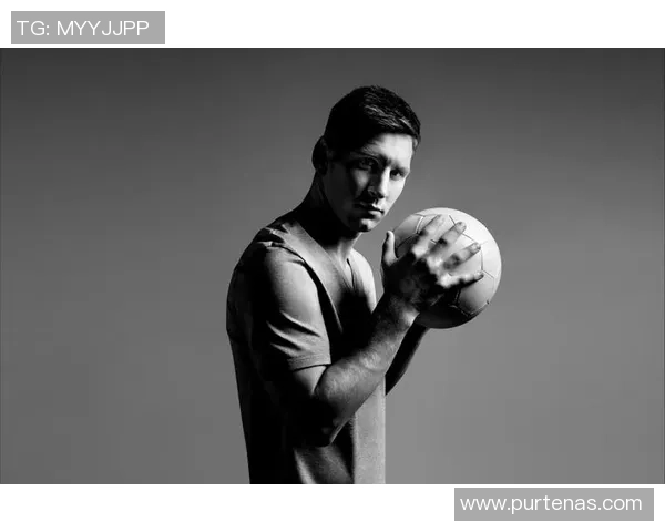 足球明星华丽礼服高清照片展现魅力与风采的完美瞬间