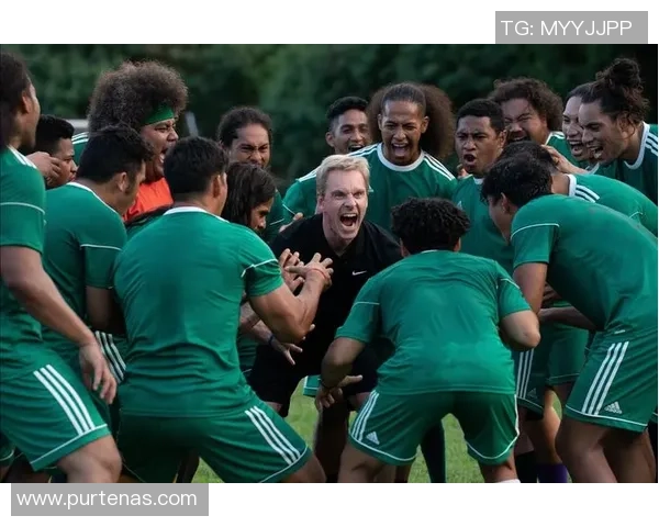 足球明星奔跑瞬间高清图集展现运动之美与激情活力