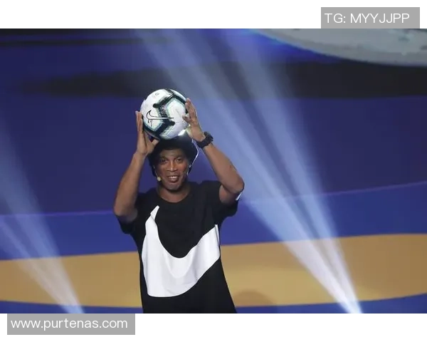 足球明星小罗现状揭秘:从辉煌岁月到如今的生活与挑战 足球明星小罗现状揭秘:从辉煌岁月到如今的生活与挑战