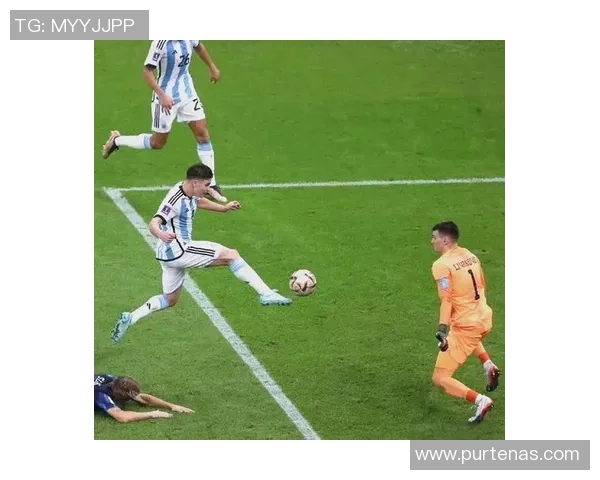 足球明星怒吼瞬间集锦展现激情与力量的精彩时刻