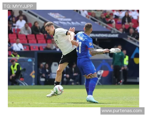 足球明星支帐篷事件引发热议球迷与明星互动新方式探讨