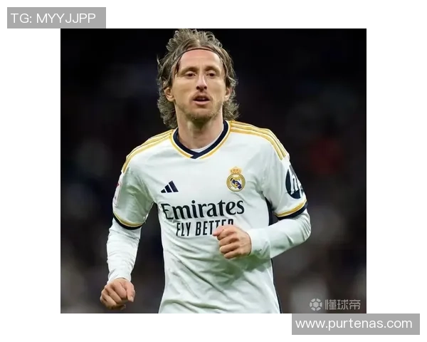 足球明星时尚风格解析及穿衣特点展示图解