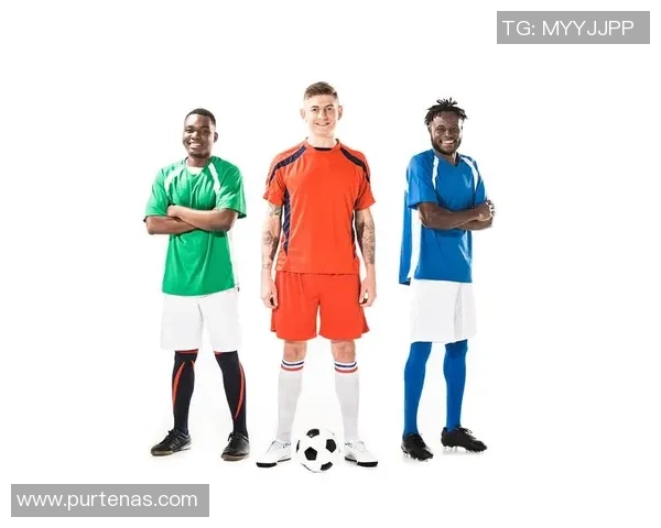 足球明星文具高清图片展示让你感受运动与学习的完美结合